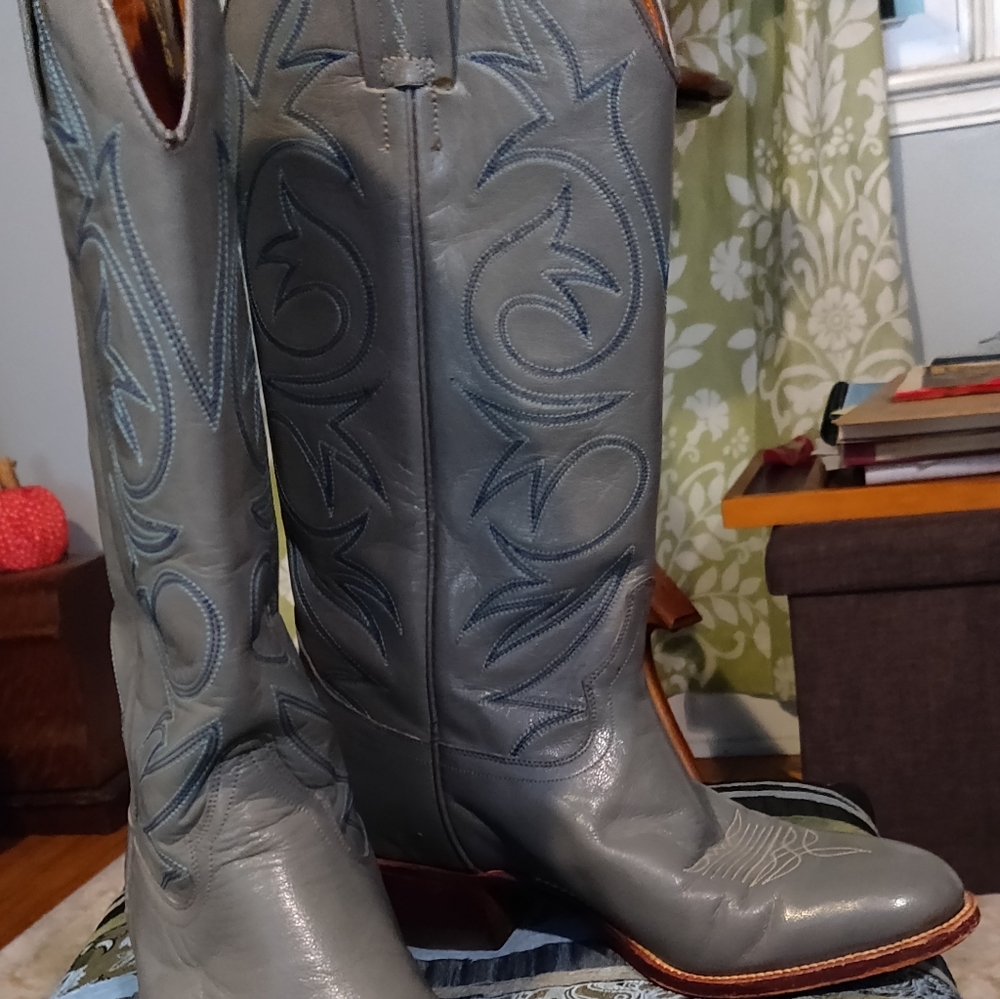 Old West women's cowgirl boots. Size 6 1/2